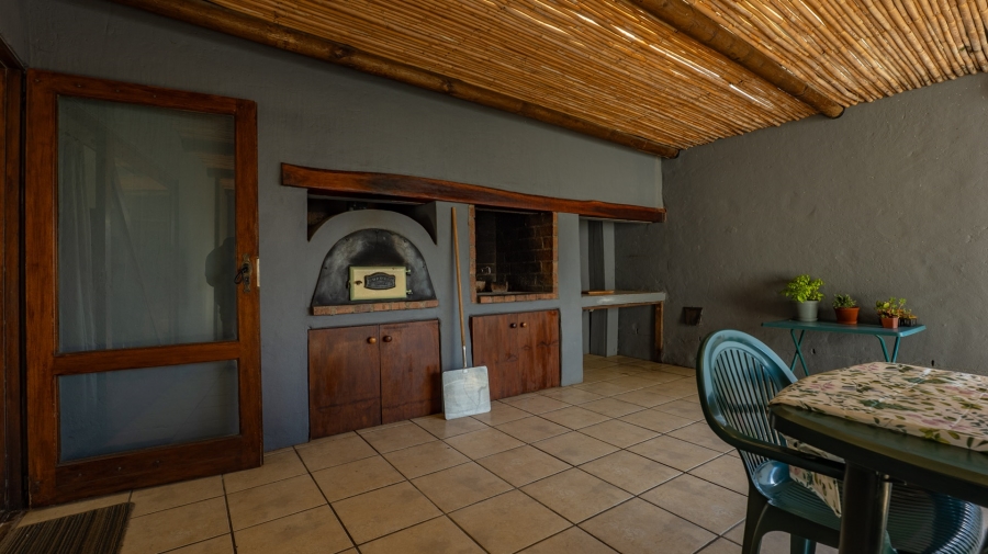 5 Bedroom Property for Sale in Bredasdorp Western Cape
